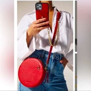 Leah Bandolier Bag
Without Case (Classic Red/Gold)